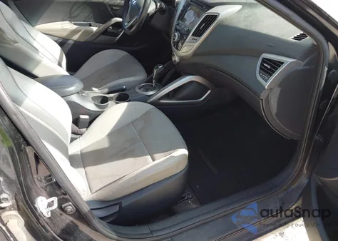 2013 Hyundai Veloster Base W/Gray z USA, uszkodzony, nr VIN KMHTC6AD7DU140243